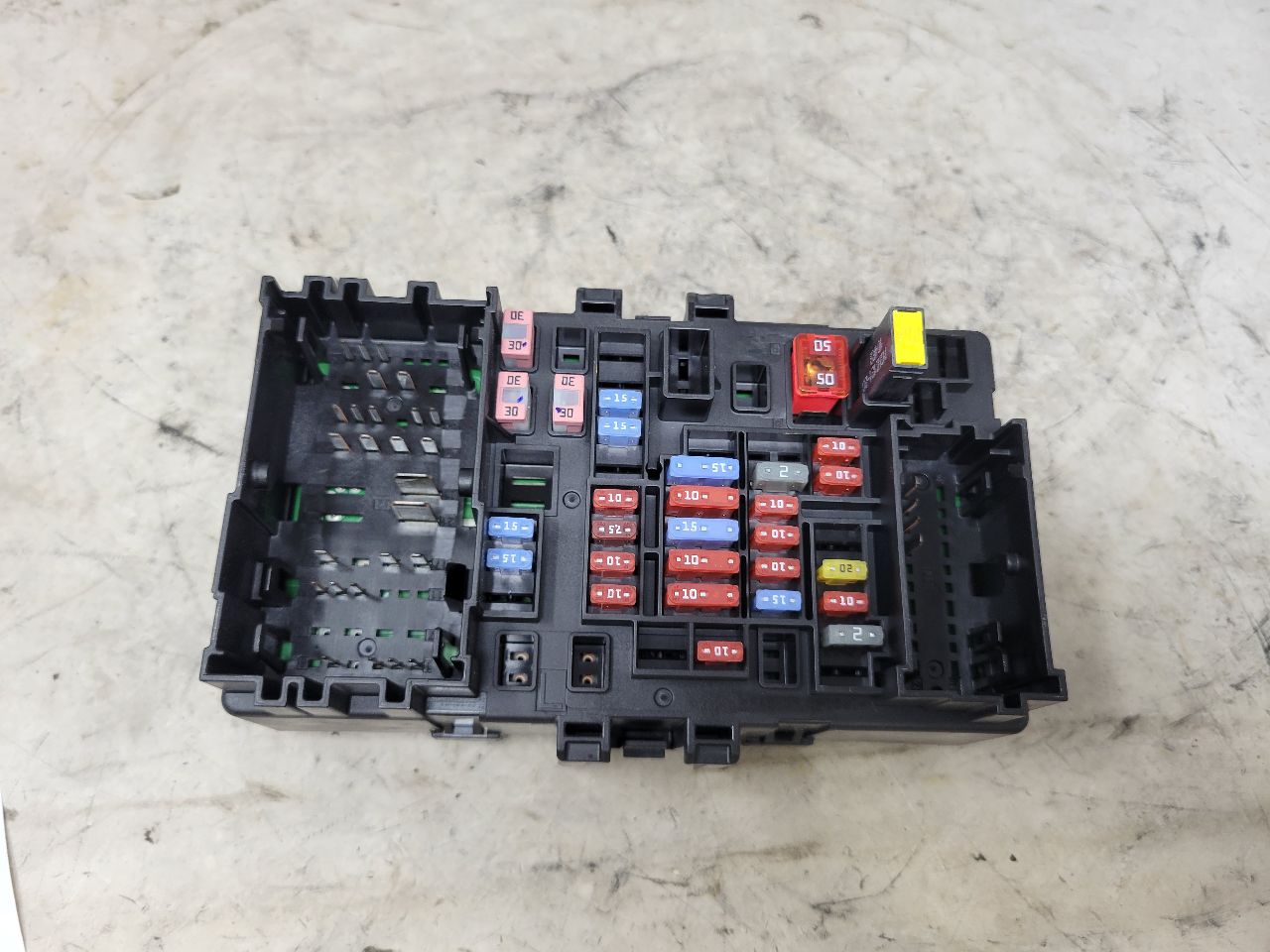 2019 ESCALADE DASH CABIN FUSE BOX 84114432 32384 - image 8