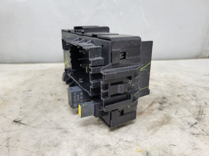 2019 ESCALADE DASH CABIN FUSE BOX 84114433 32385 - image 9