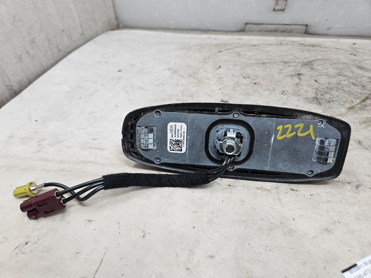 2019 ESCALADE SHARK FIN ANTENNA BLACK RED 84346806 32386 - image 7