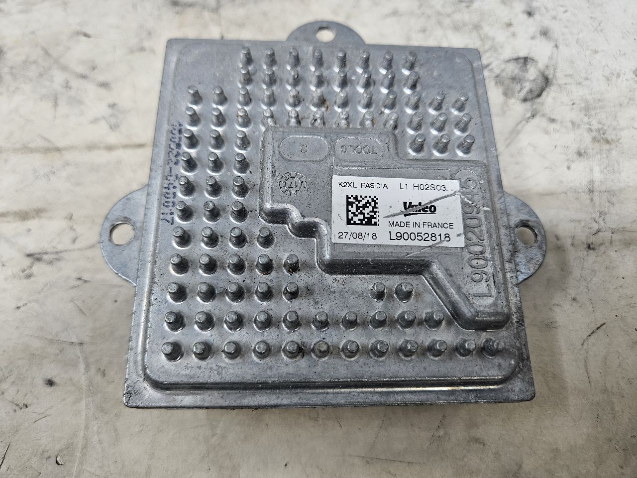 2019 ESCALADE DRL MARKER LIGHT MODULE L90052818 32403 - image 1