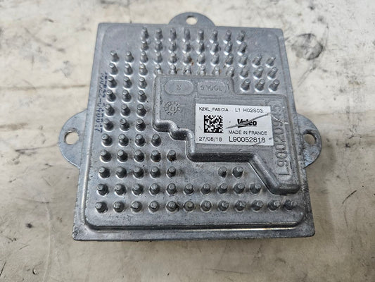2019 ESCALADE DRL MARKER LIGHT MODULE L90052818 32403 - image 1