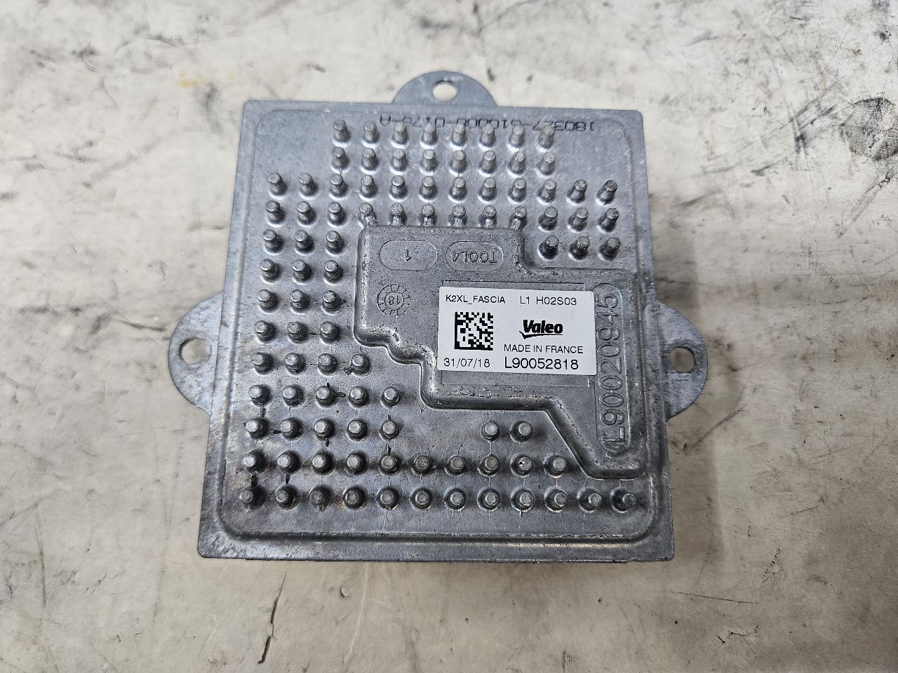 2019 ESCALADE DRL MARKER LIGHT MODULE L90052818 32404 - image 6