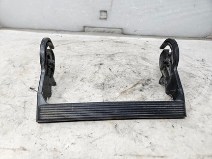 2019 ESCALADE FUSE BLOCK LOCKING HANDLE ONLY 32406 - image 1