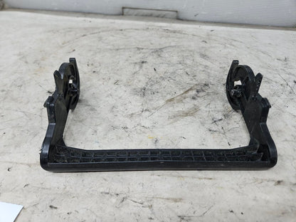 2019 ESCALADE FUSE BLOCK LOCKING HANDLE ONLY 32406 - image 7