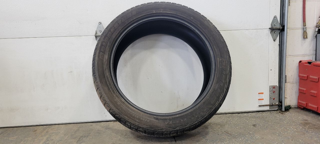 2019 ESCALADE 285/45R22 DUELER ALENZA 5/32" TIRE 32409 - image 5