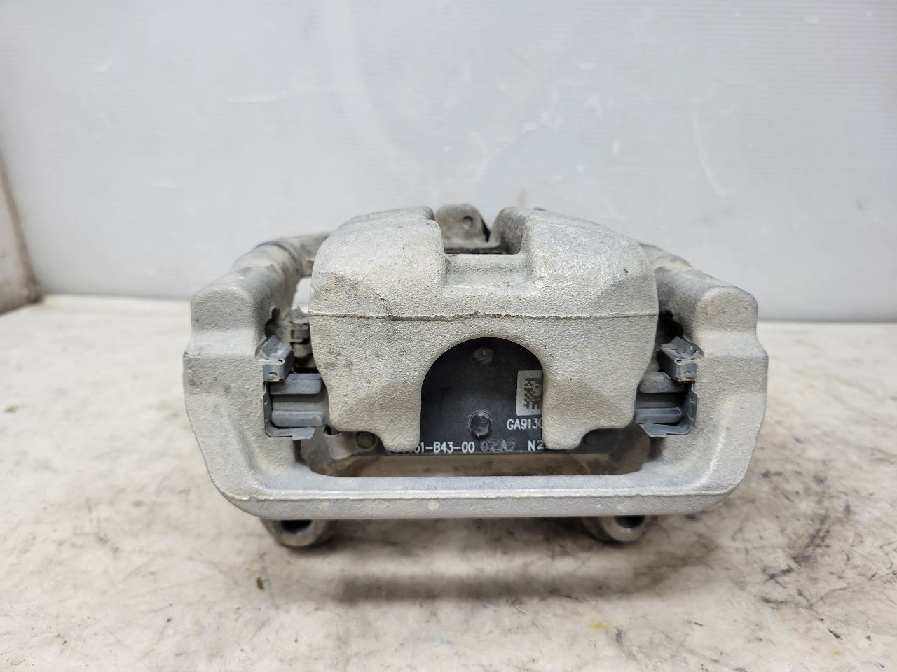 2022 SIERRA150 RH REAR CALIPER ELECTRIC PARK BRAKE 32421 - image 1