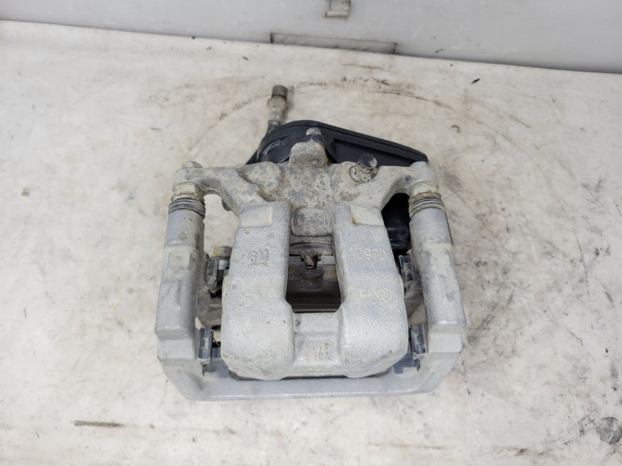 2022 SIERRA150 RH REAR CALIPER ELECTRIC PARK BRAKE 32421 - image 2
