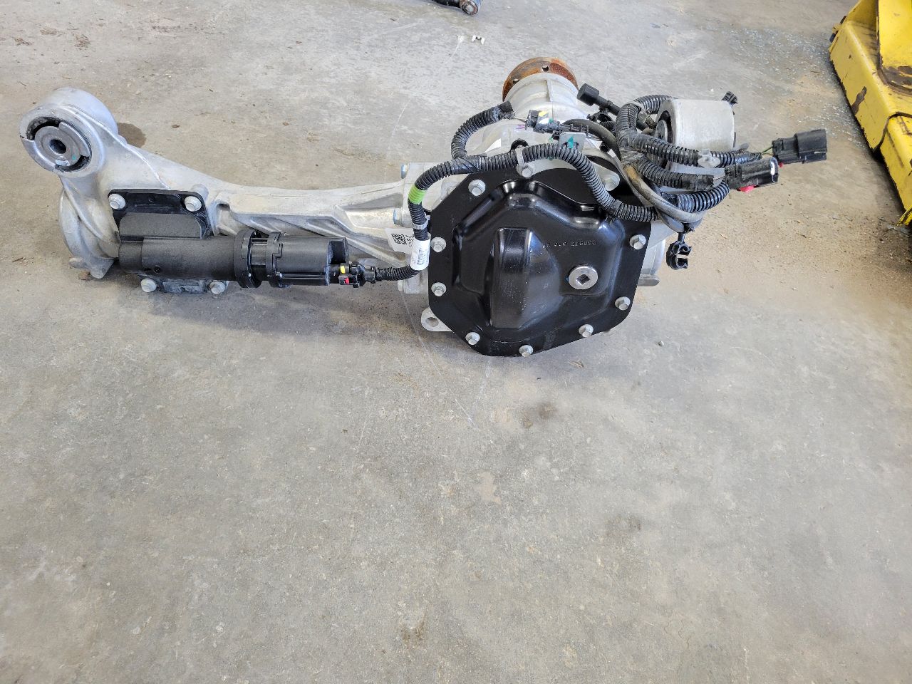 2022 SIERRA150 ZR2 AT4X FRONT AXLE ELEC LOCK 14K 32428 - image 1