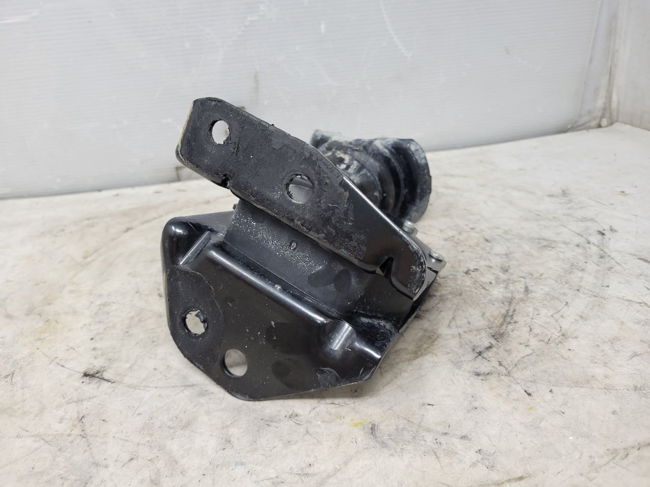 2022 SIERRA150 SPARE TIRE CARRIER 2 BOLT DESIGN 32445 - image 4