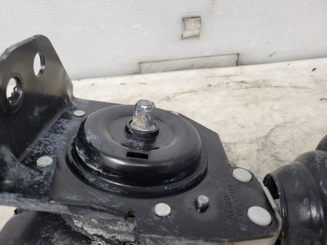 2022 SIERRA150 SPARE TIRE CARRIER 2 BOLT DESIGN 32445 - image 8