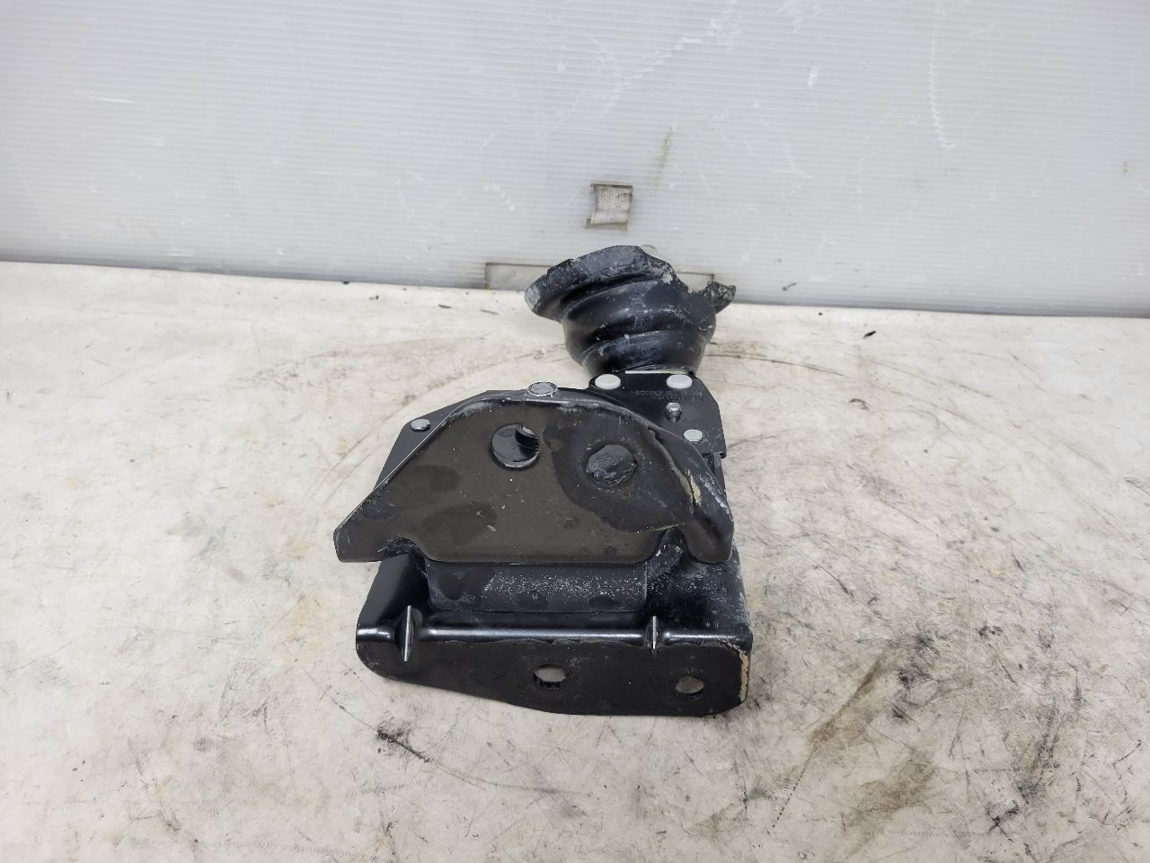 2022 SIERRA150 SPARE TIRE CARRIER 2 BOLT DESIGN 32445 - image 10