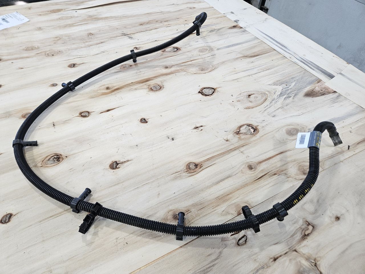 2019 ESCALADE BATTERY TO FUSE BOX POSITIVE CABLE 32450 - image 3