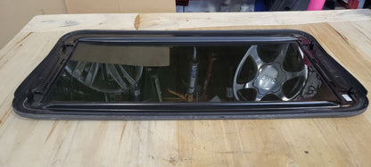 2019 ESCALADE OEM SUN MOON ROOF GLASS ONLY 32451 - image 8