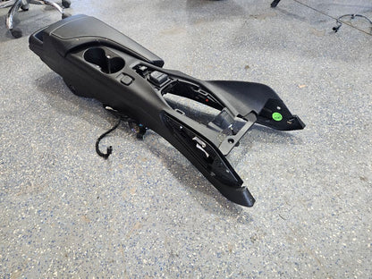2019 CAMARO CENTER CONSOLE BLACK MANUAL TRANS 32461 - image 7