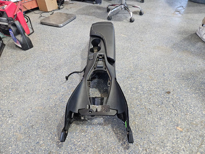 2019 CAMARO CENTER CONSOLE BLACK MANUAL TRANS 32461 - image 8