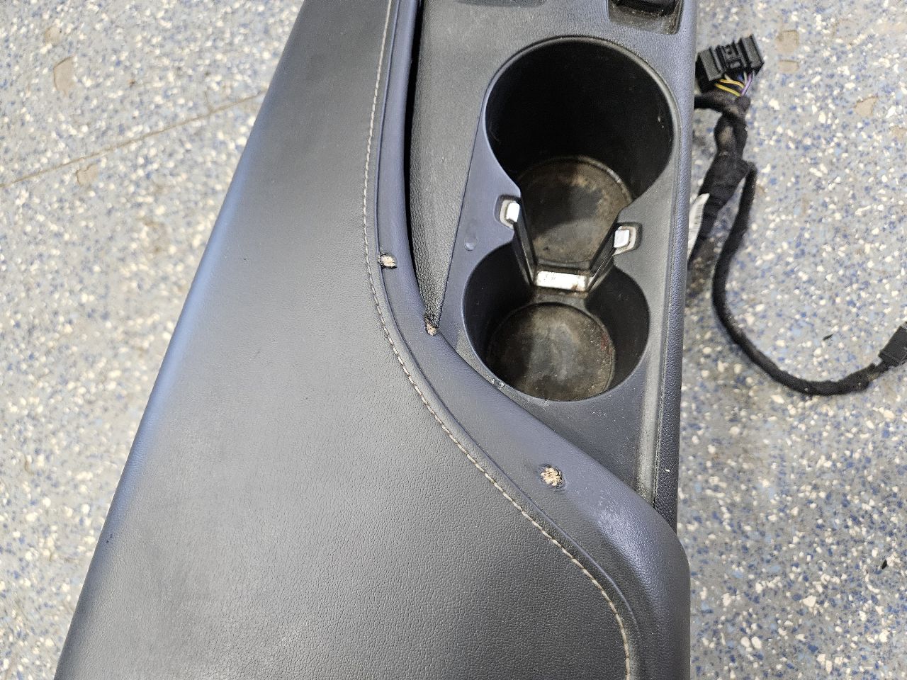2019 CAMARO CENTER CONSOLE BLACK MANUAL TRANS 32461 - image 10