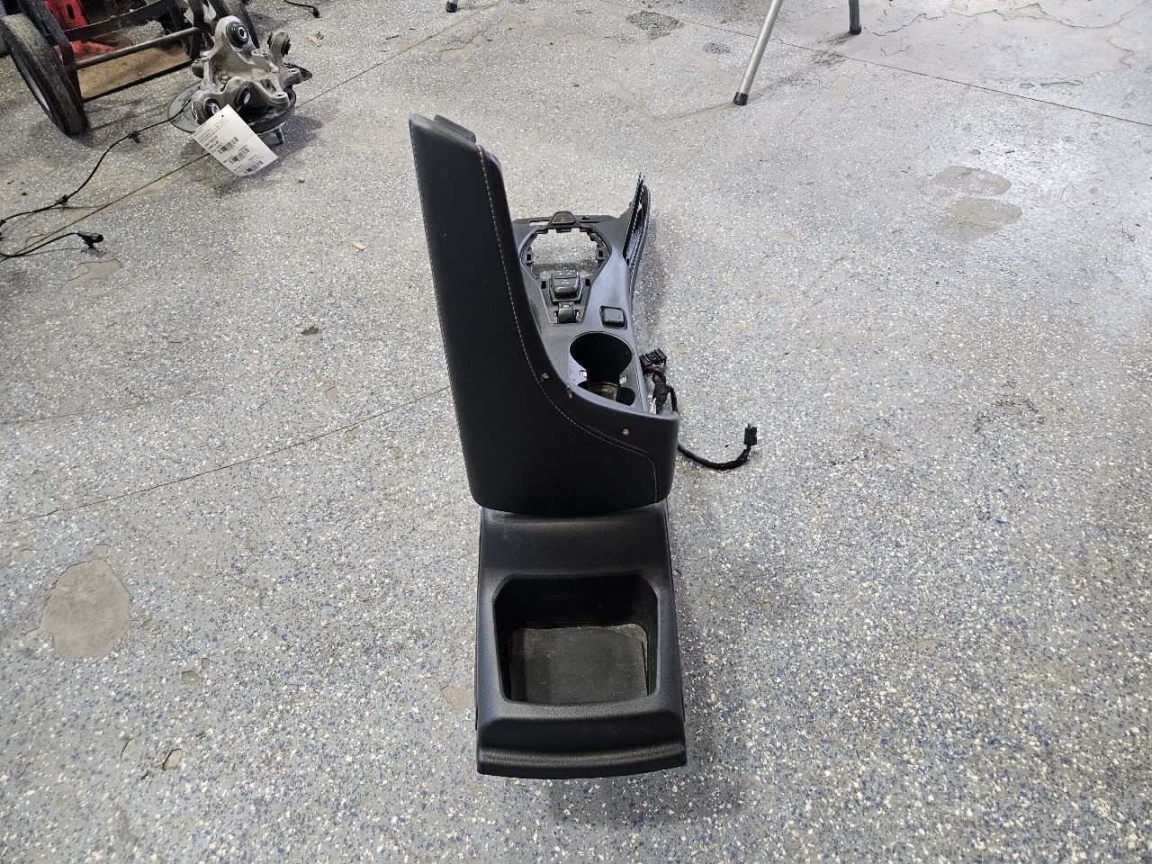 2019 CAMARO CENTER CONSOLE BLACK MANUAL TRANS 32461 - image 11