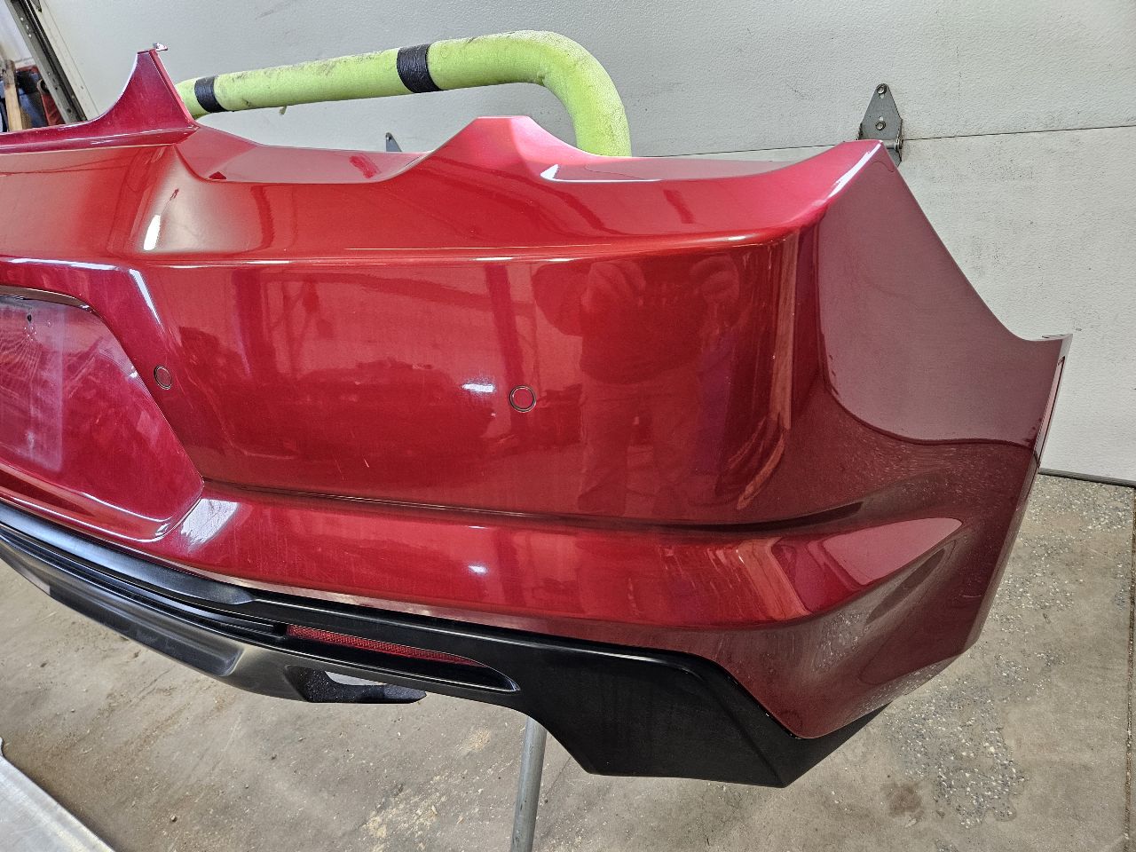 2019 CAMARO SS REAR BUMPER QUAD OUTLET RED G7E 32462 - image 5