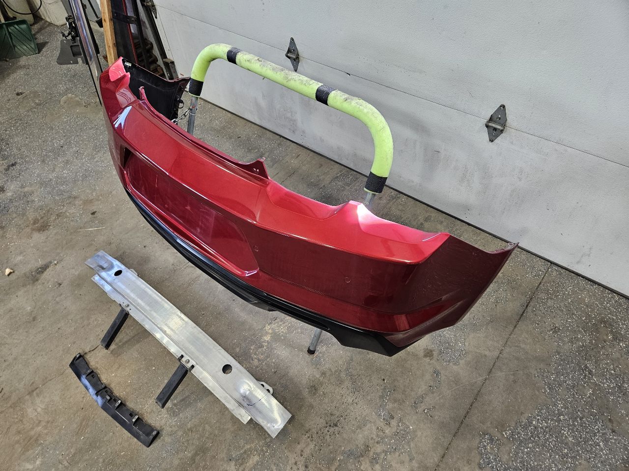 2019 CAMARO SS REAR BUMPER QUAD OUTLET RED G7E 32462 - image 6