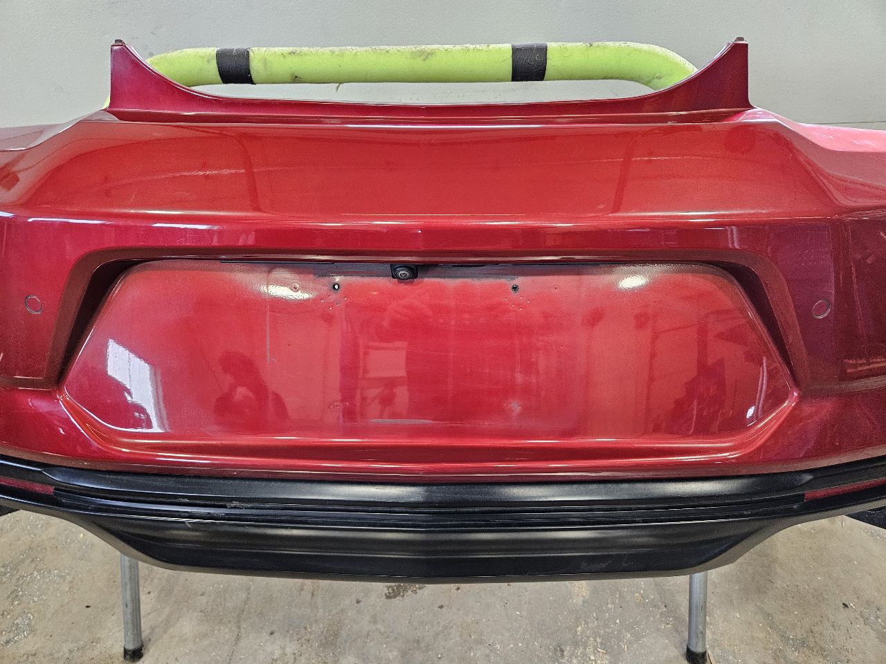 2019 CAMARO SS REAR BUMPER QUAD OUTLET RED G7E 32462 - image 4