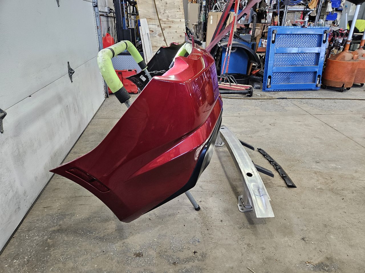 2019 CAMARO SS REAR BUMPER QUAD OUTLET RED G7E 32462 - image 11