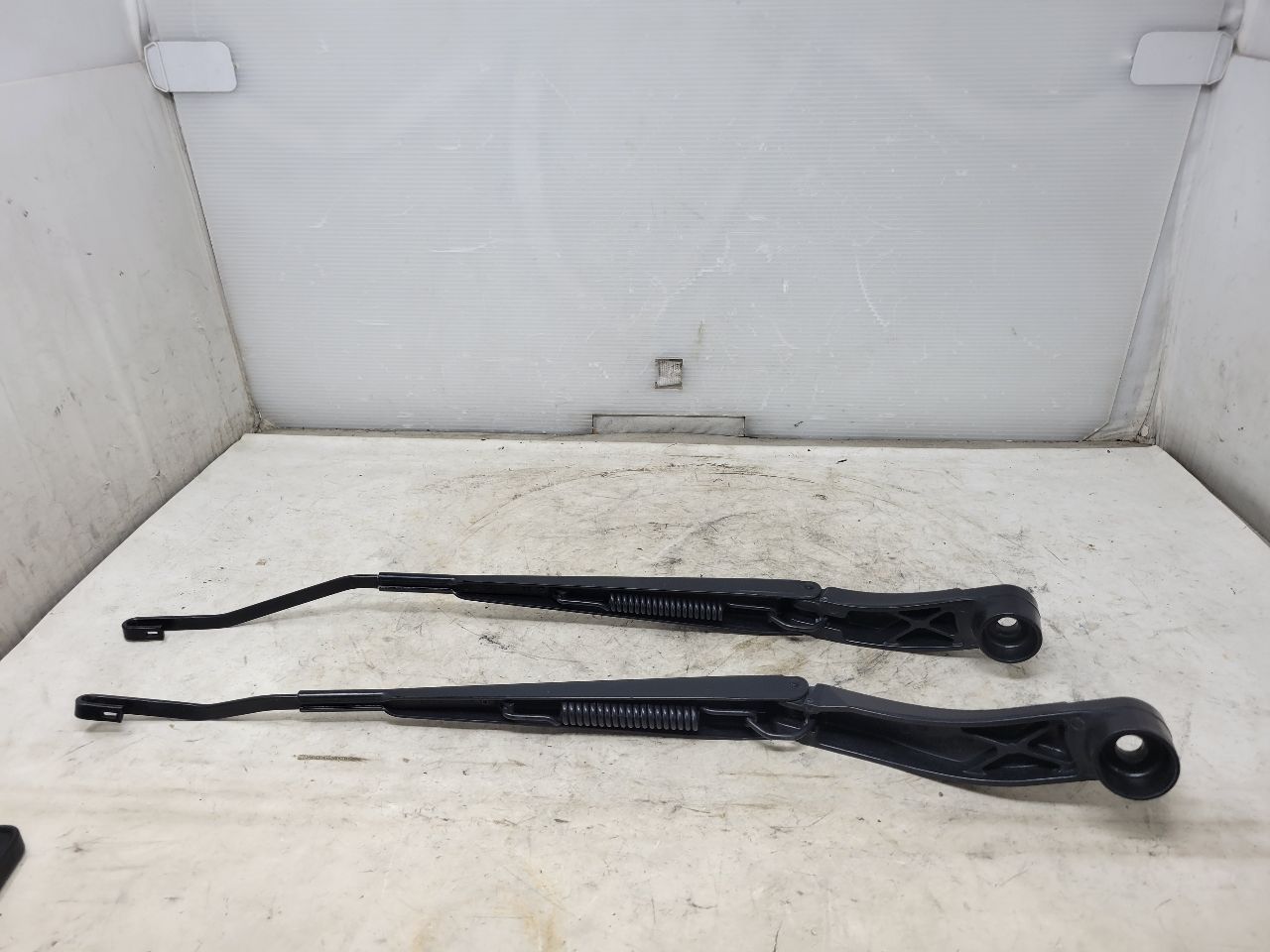2019 CAMARO WINDSHIELD WIPER ARMS PAIR LH RH 32471 - image 8