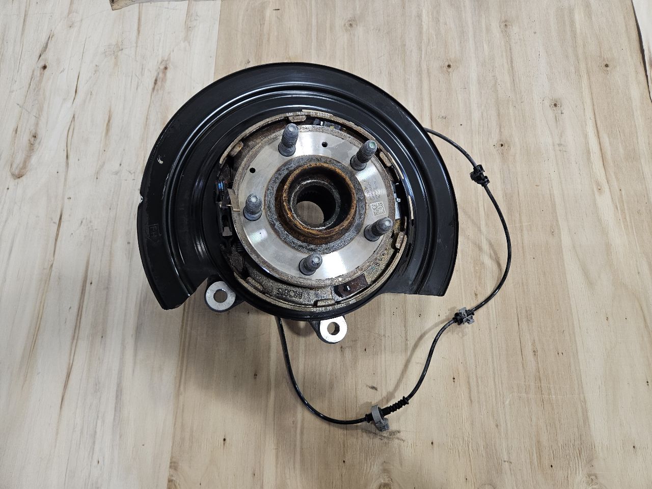 2019 CAMARO RH PASSENGER REAR SPINDLE SS 1LE 19K 32475 - image 5
