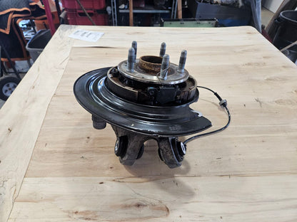 2019 CAMARO RH PASSENGER REAR SPINDLE SS 1LE 19K 32475 - image 8