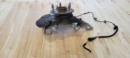 2019 CAMARO LH DRIVER FRONT SPINDLE W/HUB 19K 32476 - image 5