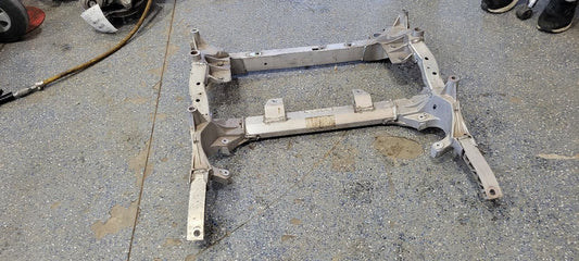2019 CAMARO 6.2L FRONT ENGINE SUSPENSION CRADLE 32479 - image 2