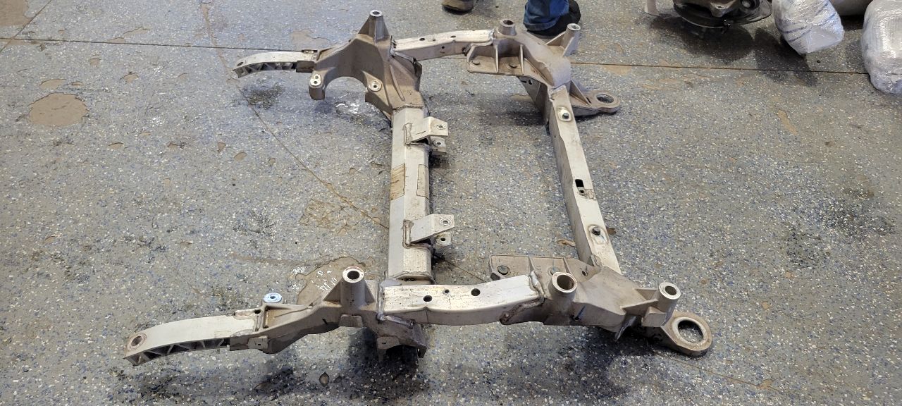 2019 CAMARO 6.2L FRONT ENGINE SUSPENSION CRADLE 32479 - image 3