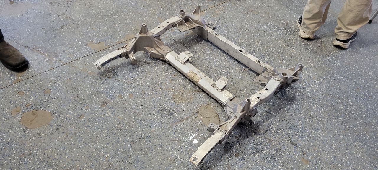 2019 CAMARO 6.2L FRONT ENGINE SUSPENSION CRADLE 32479 - image 7