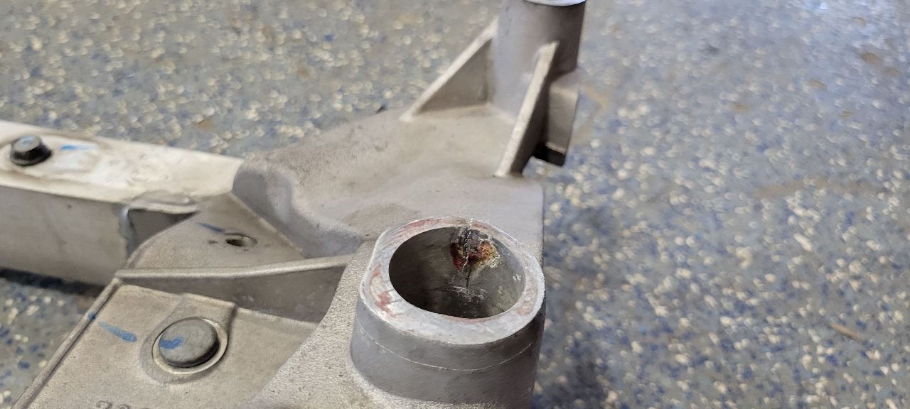 2019 CAMARO 6.2L FRONT ENGINE SUSPENSION CRADLE 32479 - image 10