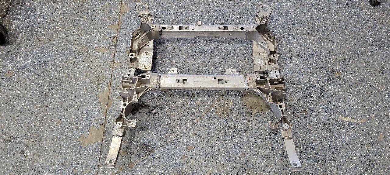 2019 CAMARO 6.2L FRONT ENGINE SUSPENSION CRADLE 32479 - image 12