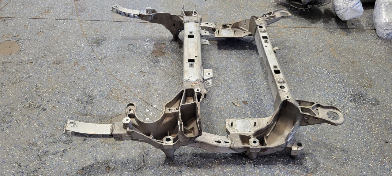 2019 CAMARO 6.2L FRONT ENGINE SUSPENSION CRADLE 32479 - image 14