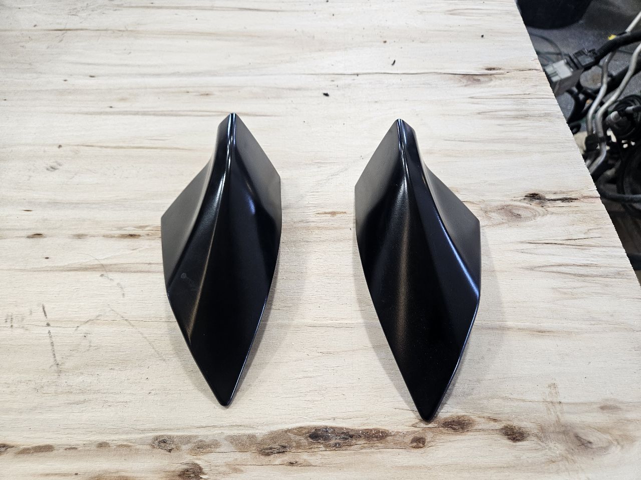 2019 CAMARO DECKLID W/1LE SPOILER RED G7E 32481 - image 5