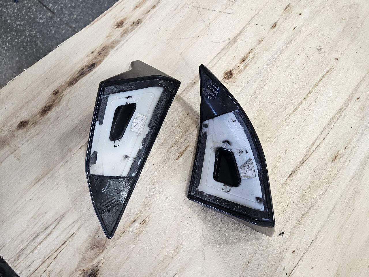 2019 CAMARO DECKLID W/1LE SPOILER RED G7E 32481 - image 11