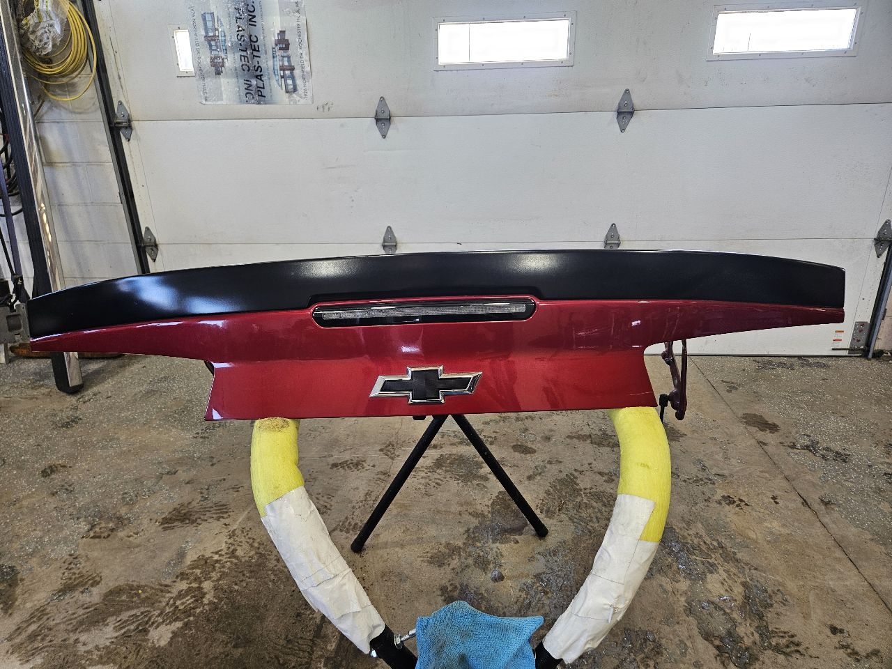 2019 CAMARO DECKLID W/1LE SPOILER RED G7E 32481 - image 12