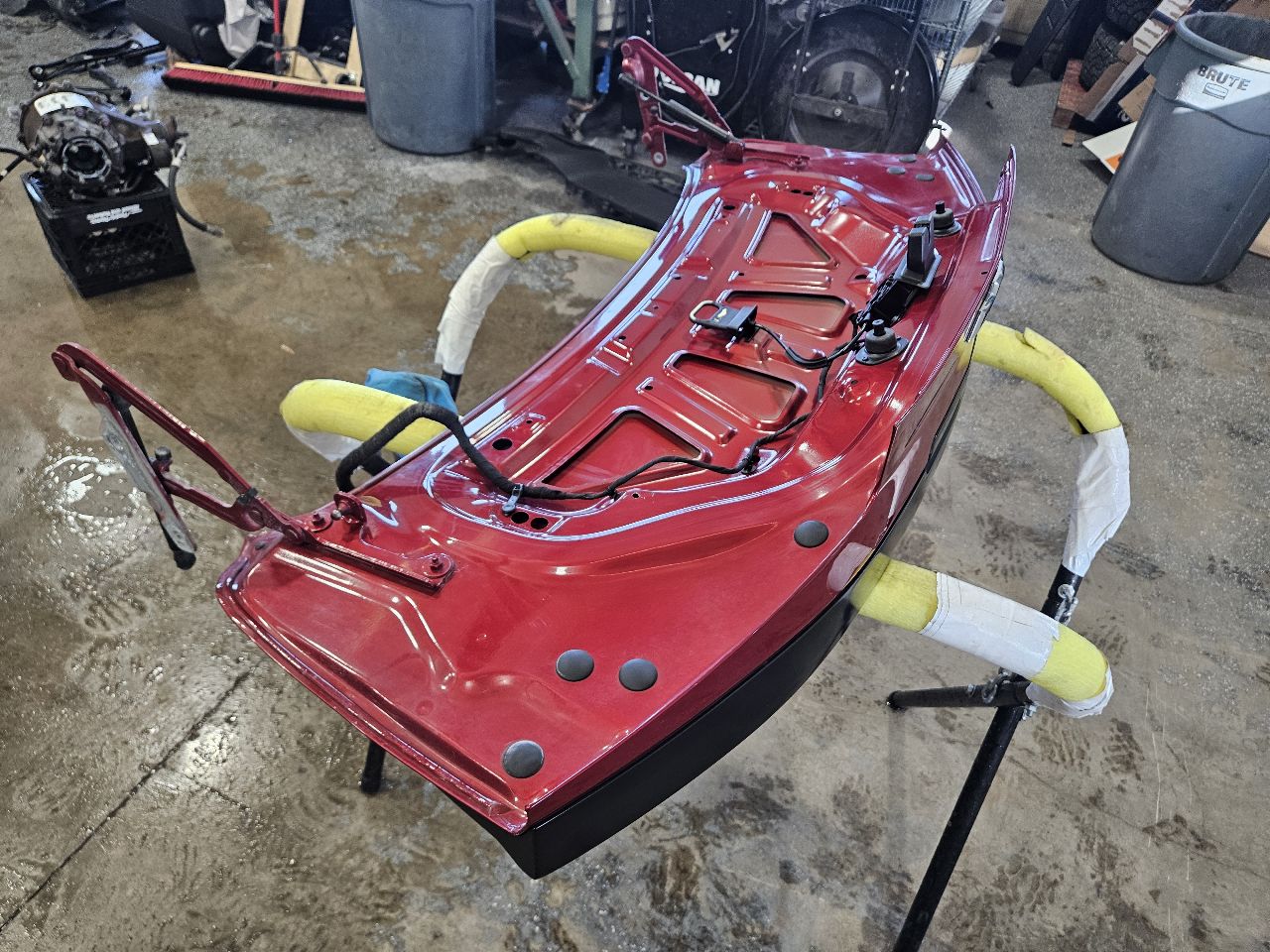 2019 CAMARO DECKLID W/1LE SPOILER RED G7E 32481 - image 18