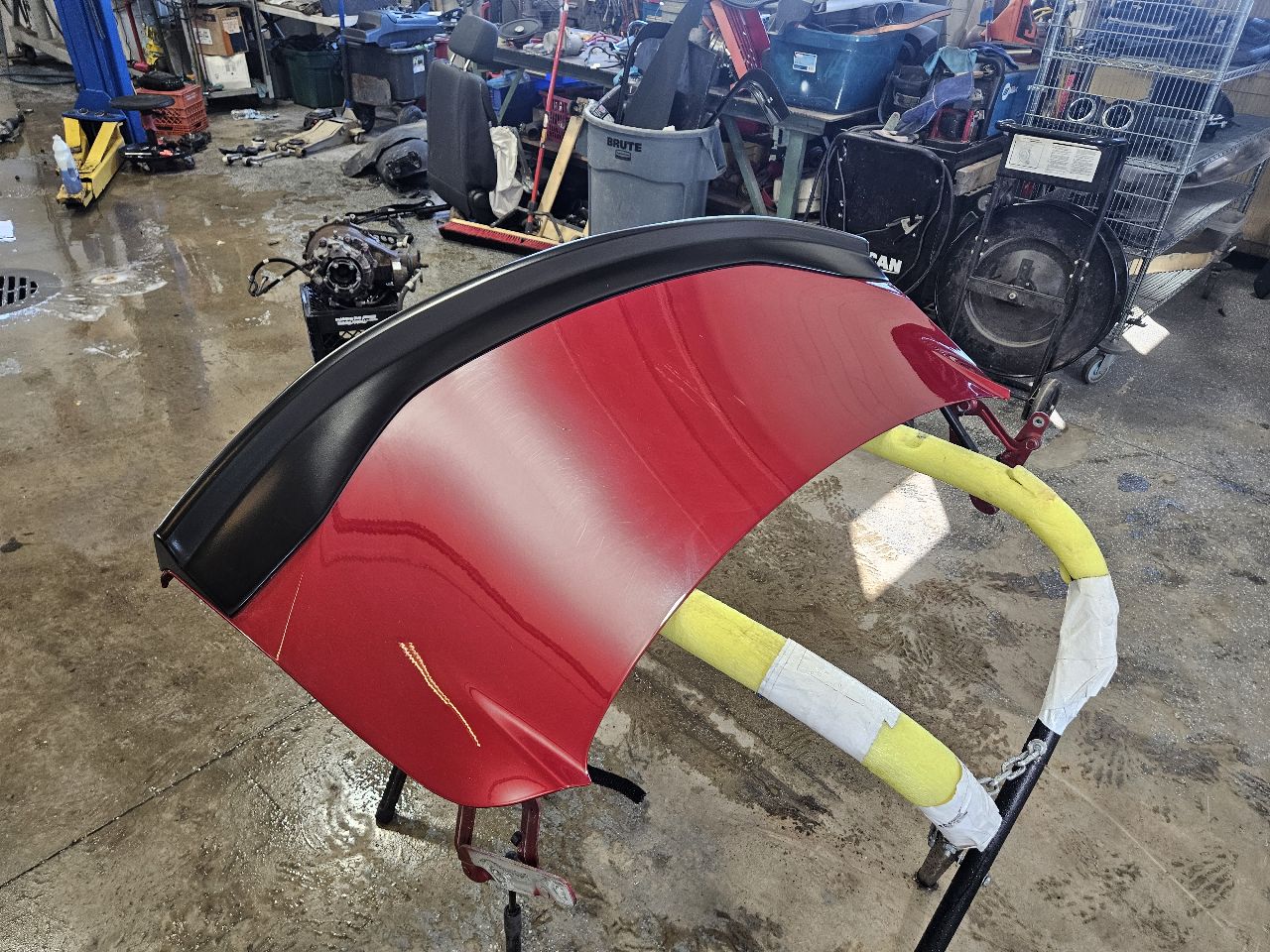 2019 CAMARO DECKLID W/1LE SPOILER RED G7E 32481 - image 4