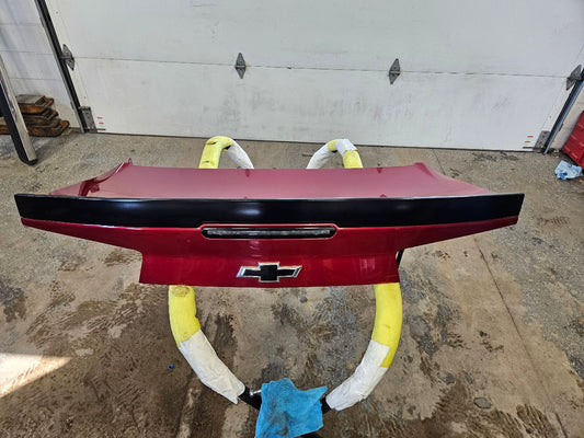 2019 CAMARO DECKLID W/1LE SPOILER RED G7E 32481 - image 1