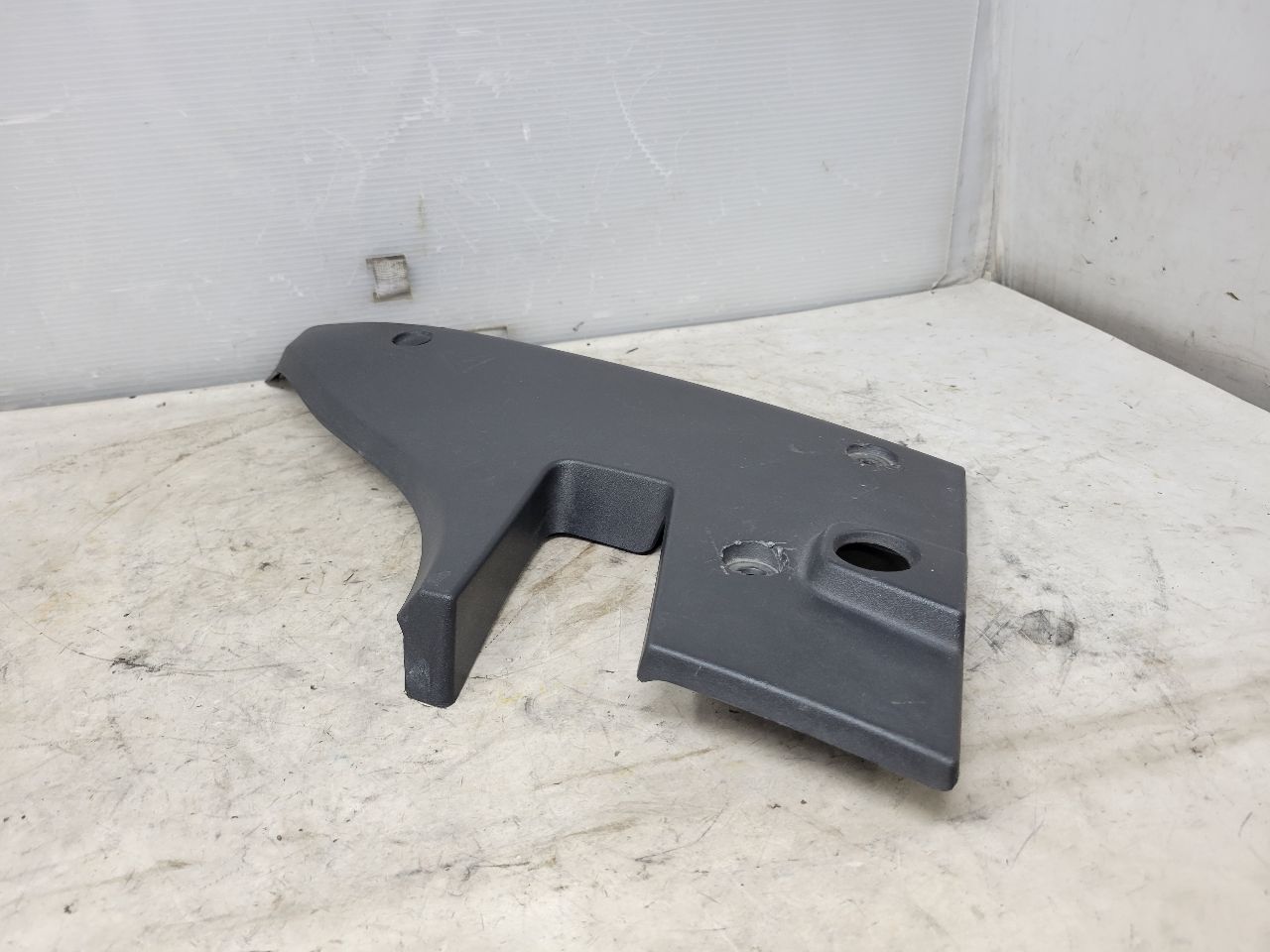 2019 CAMARO LH TAIL LAMP COVER FILLER PANEL 32483 - image 11