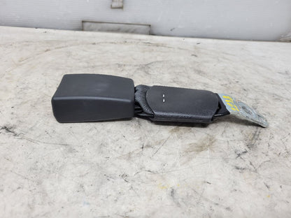 2019 CAMARO REAR SEAT BELT BUCKLE LH RH 84002412 32489 - image 2