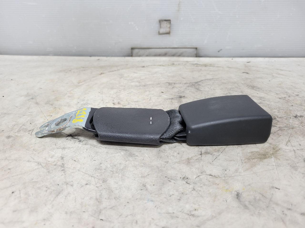 2019 CAMARO REAR SEAT BELT BUCKLE LH RH 84002412 32489 - image 4