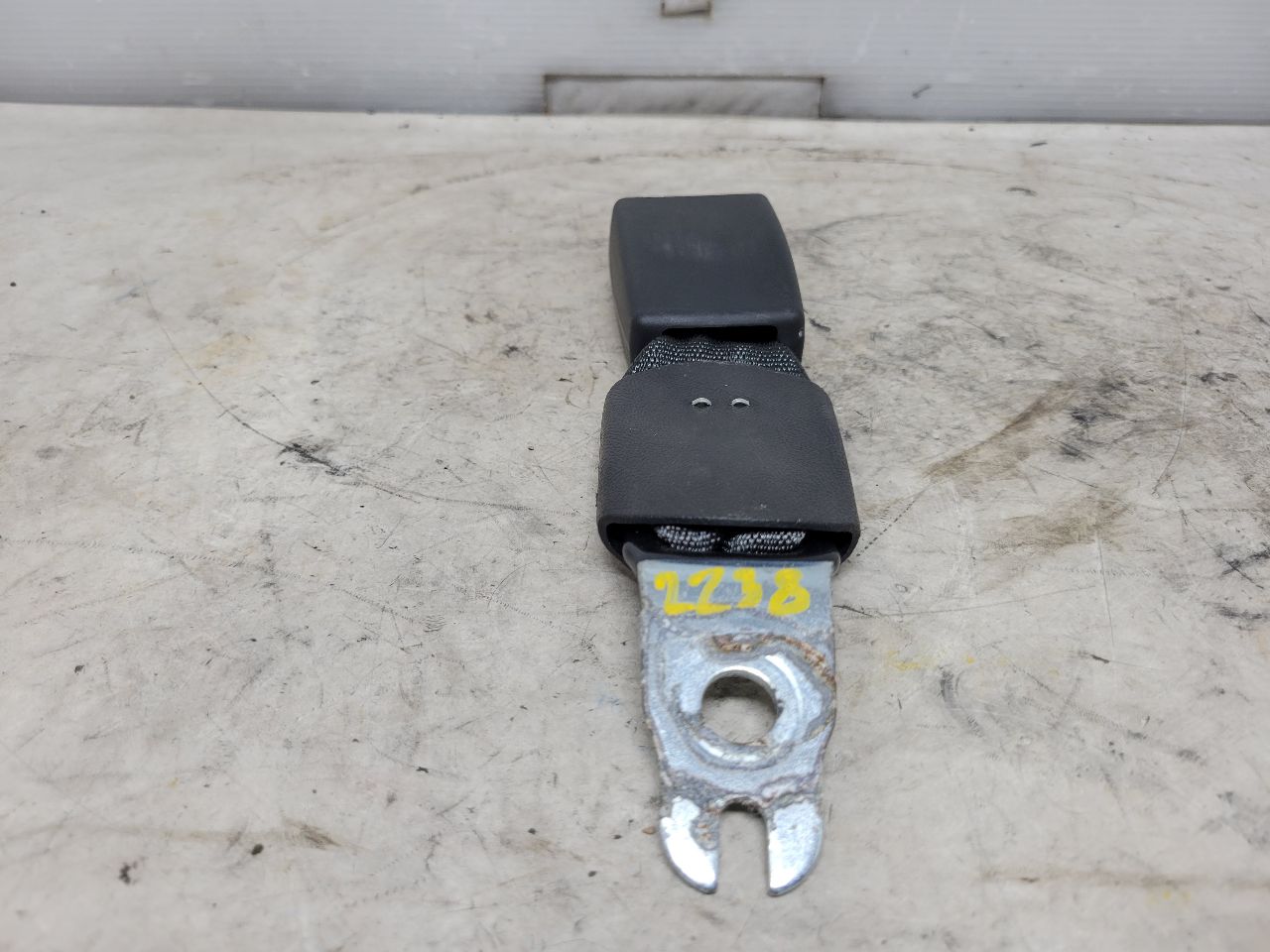 2019 CAMARO REAR SEAT BELT BUCKLE LH RH 84002412 32489 - image 5