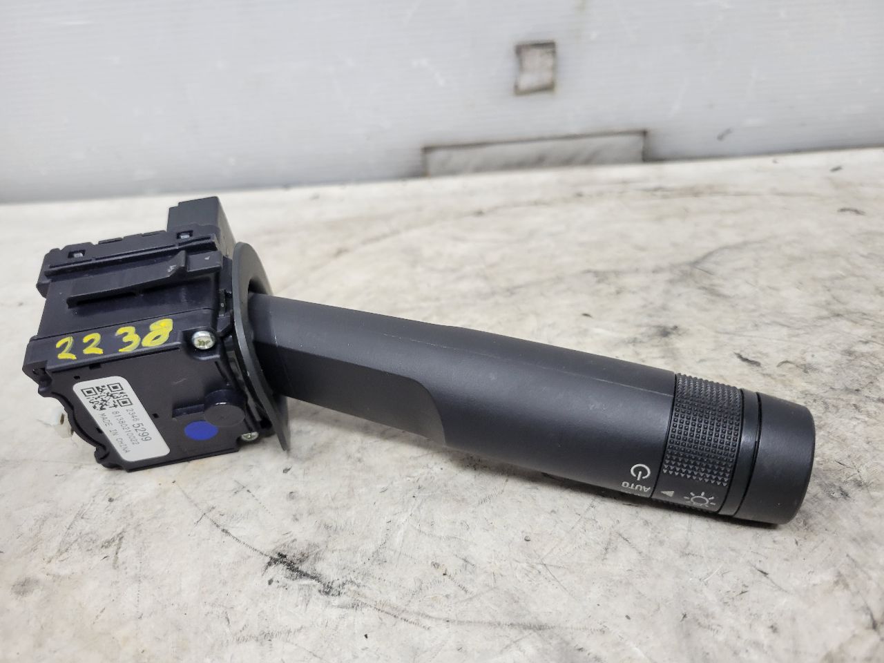 2019 CAMARO TURN SIGNAL & HEADLIGHT STALK SWITCH 32503 - image 2