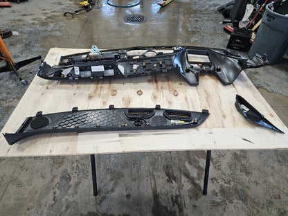 2019 CAMARO UPPER DASH PANEL & RH BAG 32515 - image 10