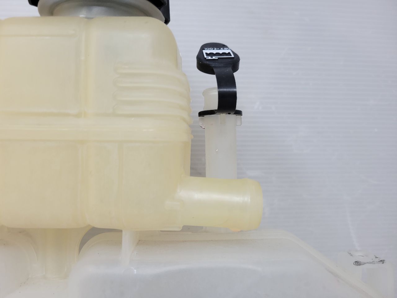 2019 CAMARO COOLANT BOTTLE TANK 22948113 32522 - image 5