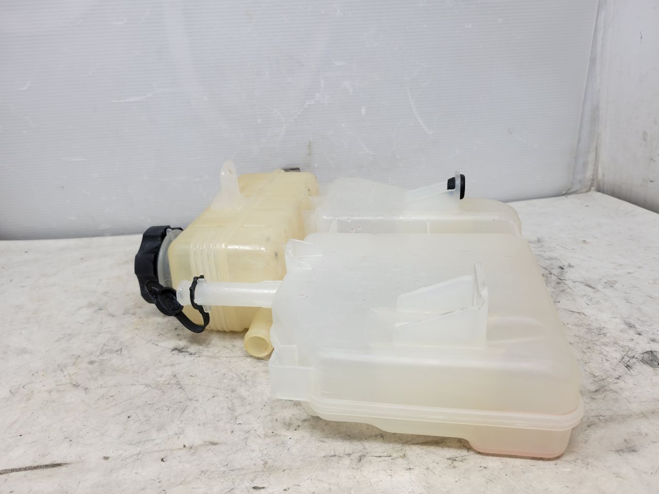 2019 CAMARO COOLANT BOTTLE TANK 22948113 32522 - image 7