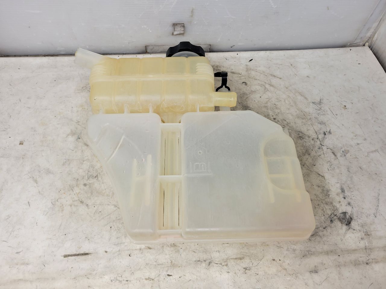2019 CAMARO COOLANT BOTTLE TANK 22948113 32522 - image 10